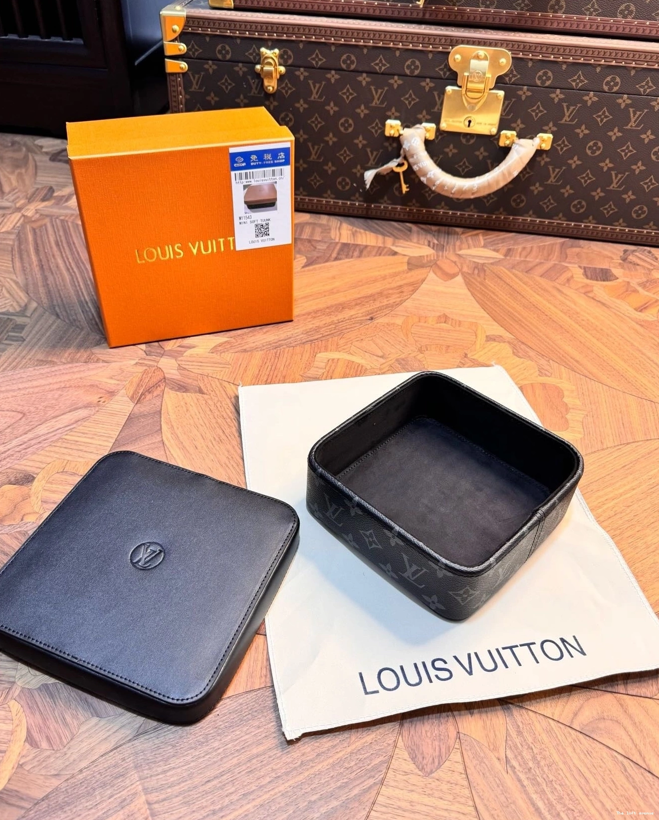 JEWELRY LV BOX BLACK CUSTOM SQUARE 0802